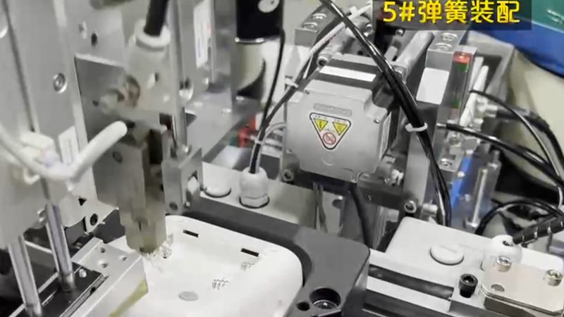 焊接协作机器人：制造业转型的得力助手